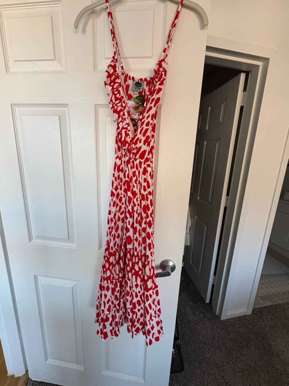 NWT State of Georgia Red and White Giraffe Print Spaghetti-Strap Maxi Dress.